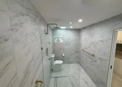 bathroom builders Robina